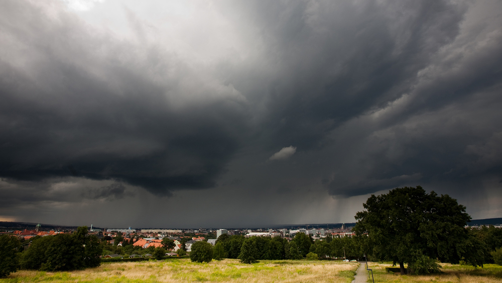 Chmury burzowe grzeją atmosferę